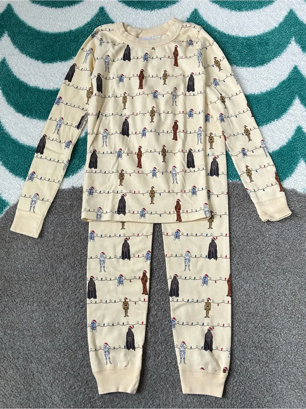 Hanna Andersson x Star Wars Christmas Pajamas (Cream/Multi) Size 8